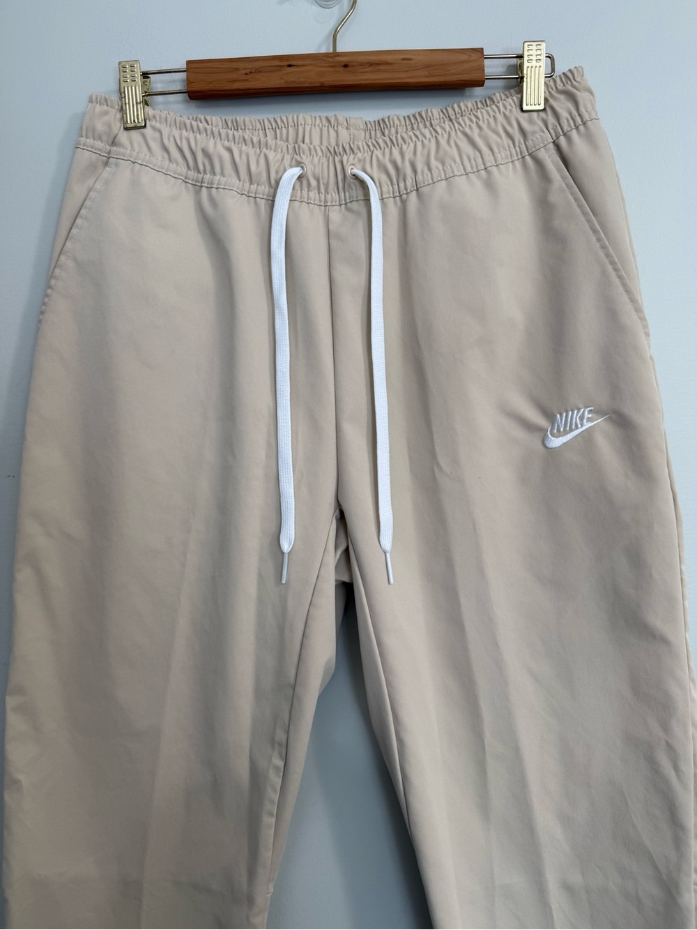 Nike Club Men's Woven Tapered Leg Pants DX0623-126 - Picture 4 of 16